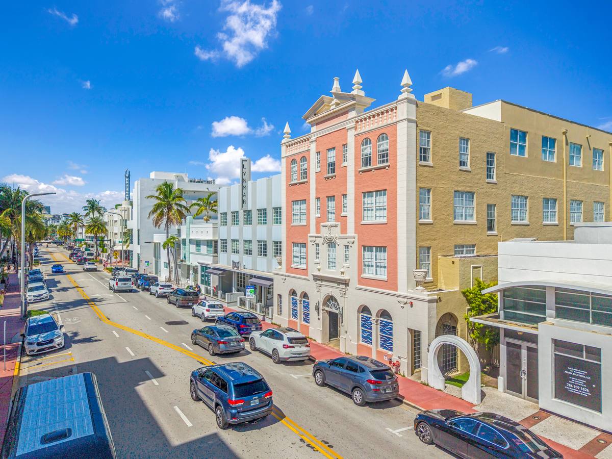 727 Collins Ave — Miami Beach