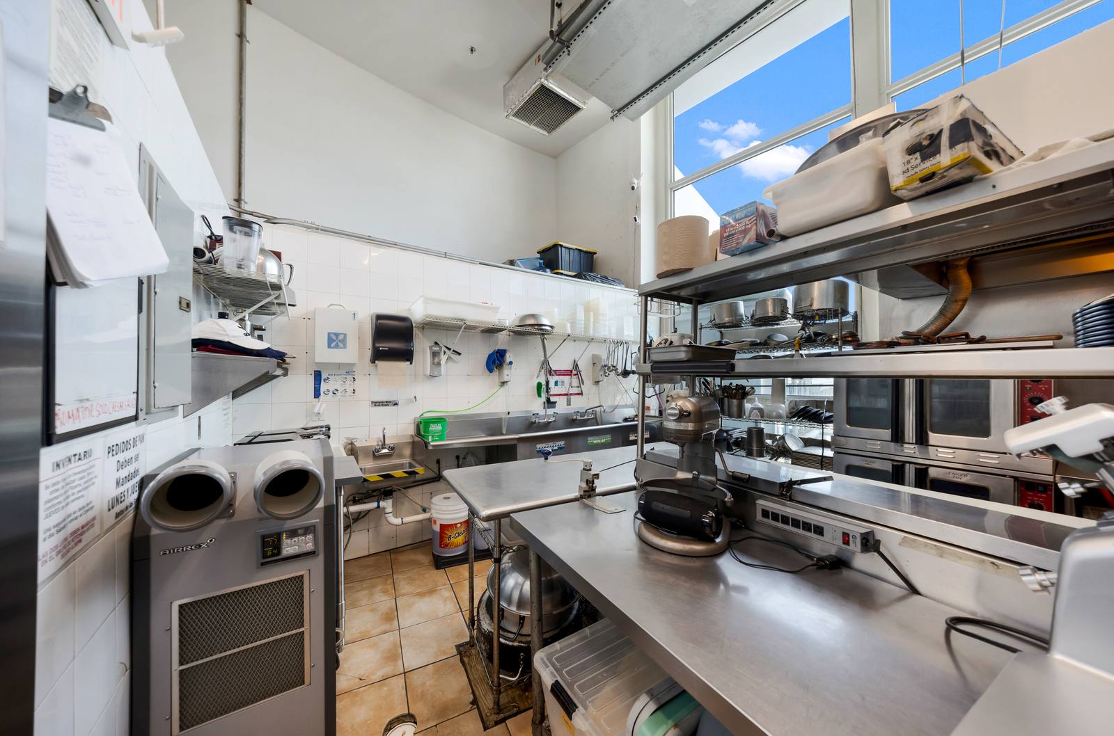 Blu Gin — 5445 Collins Ave CU2A / L6 photo